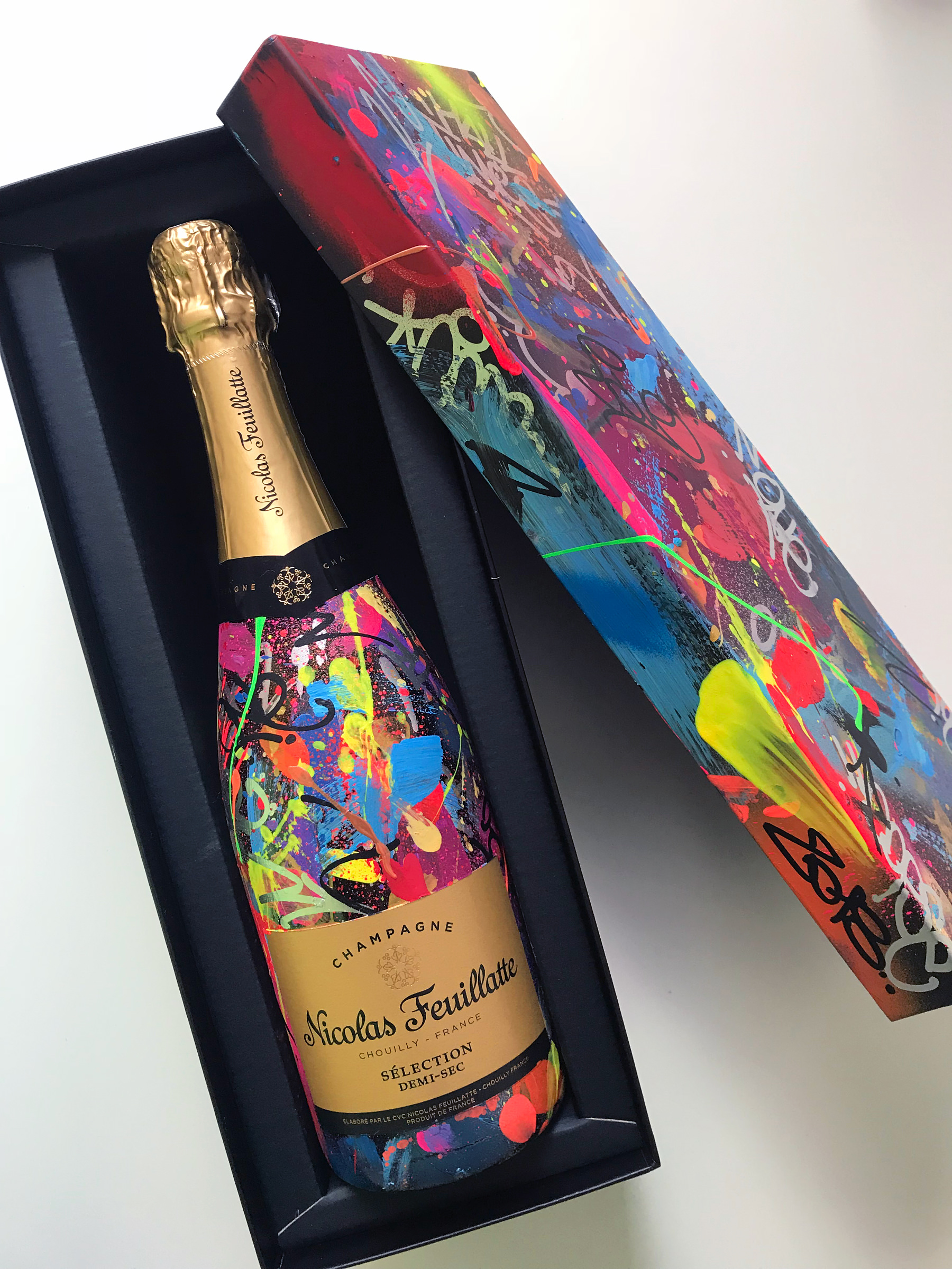 champagne_custom_bouteille_tag_street_art